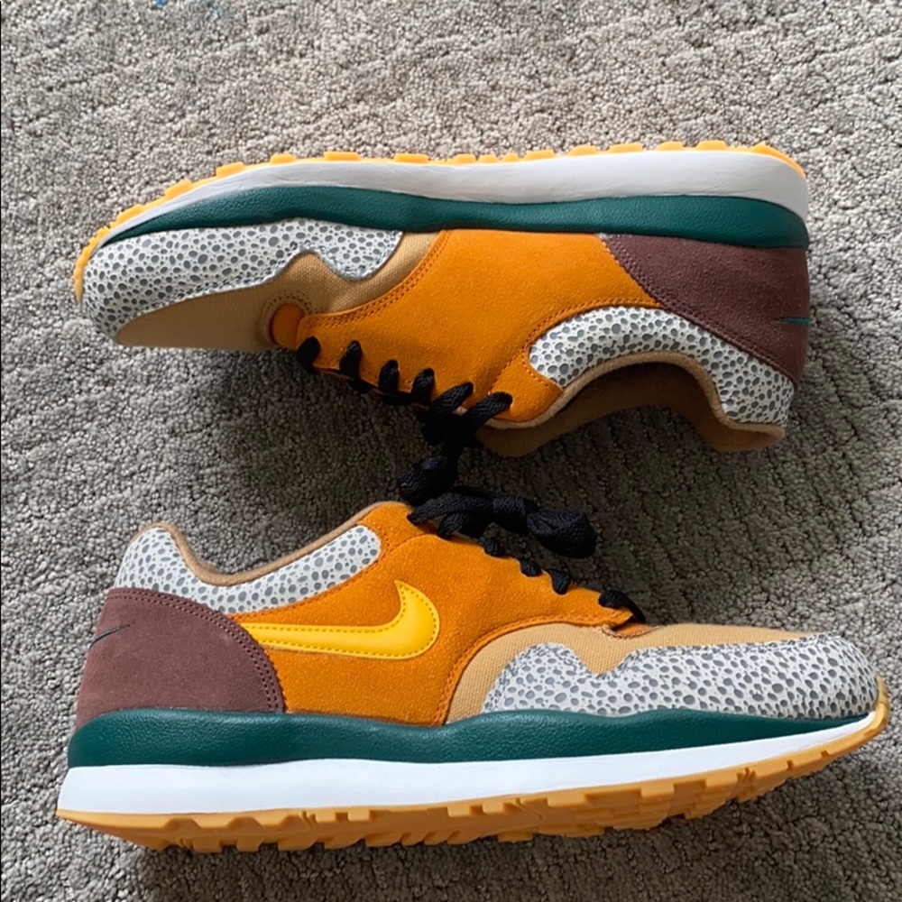 Men’s Nike Snkrs
